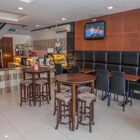 Oyo Rooms Center Point Mall Kota Kinabalu Exterior foto