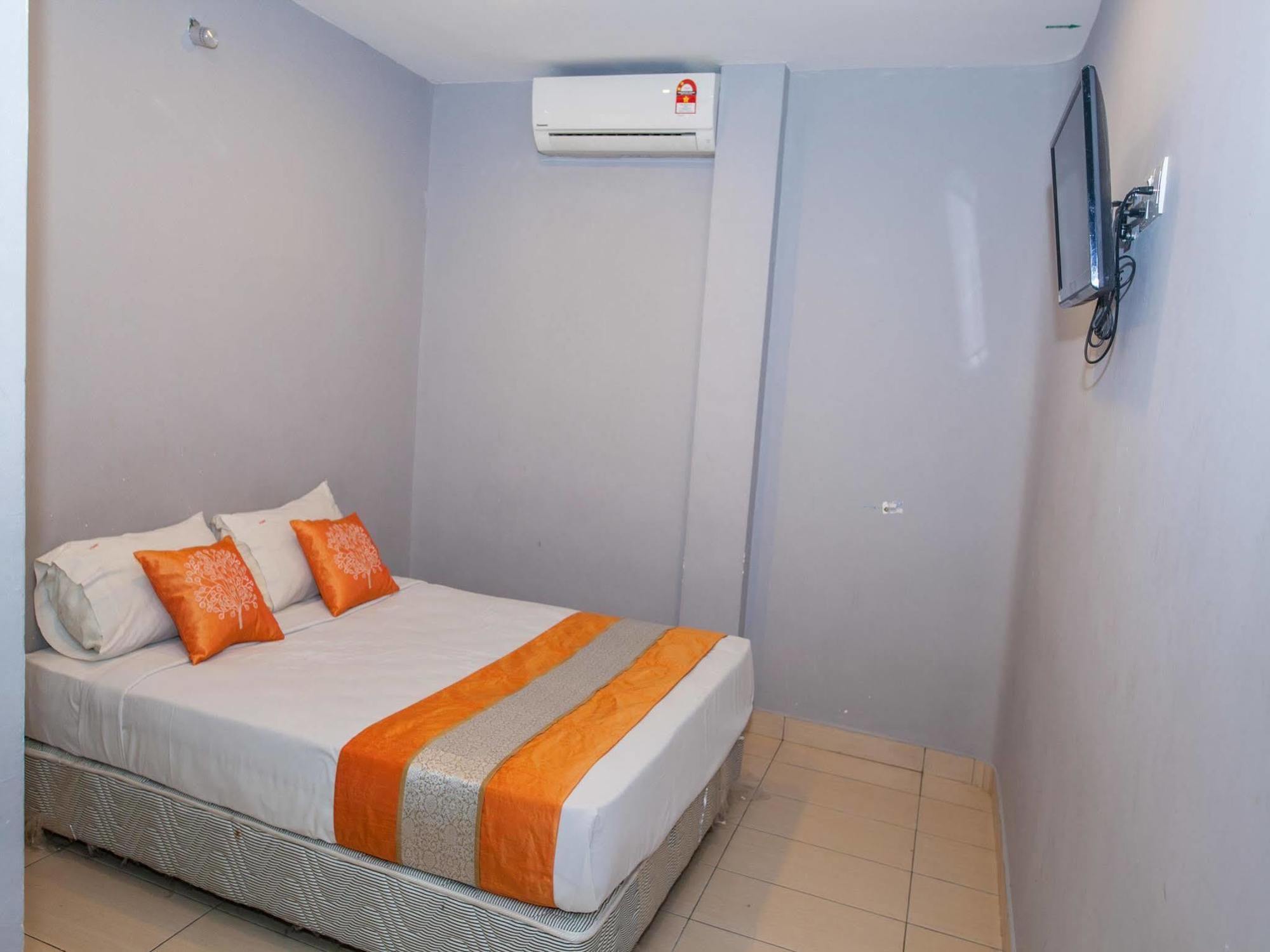 Oyo Rooms Center Point Mall Kota Kinabalu Exterior foto