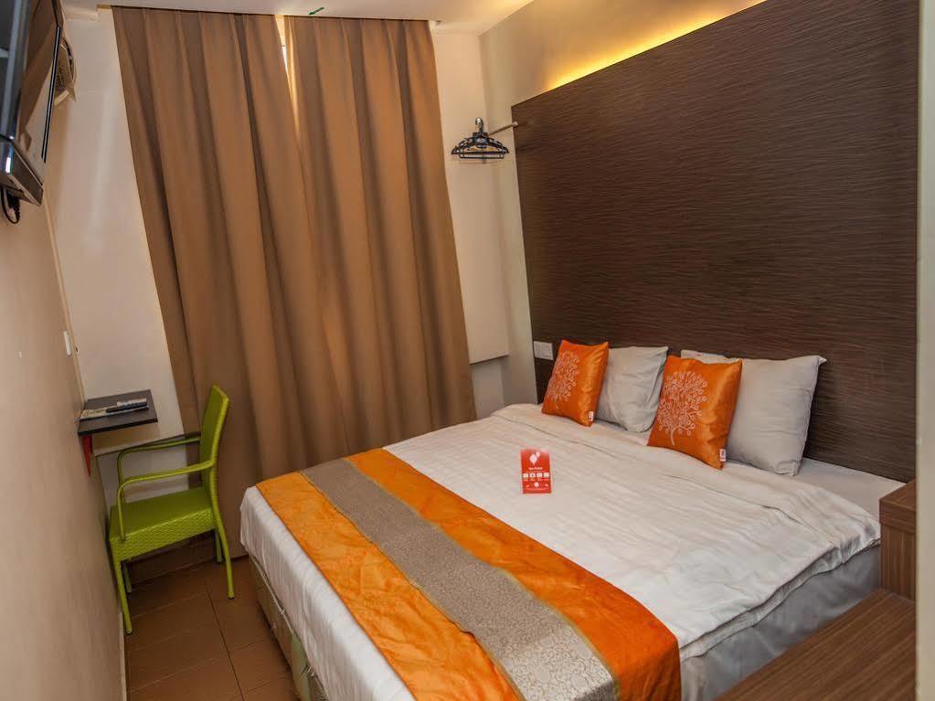 Oyo Rooms Center Point Mall Kota Kinabalu Exterior foto